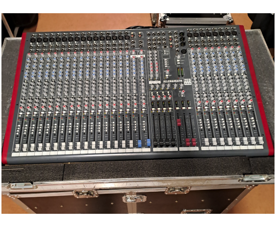 Allen  Heath zed428+case