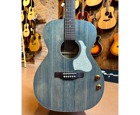 Art Lutherie Legacy Denim Blue