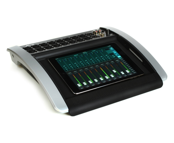 Behringer X18