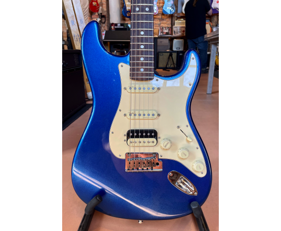 Fender American Ultra Stratocaster HSS Cobra Blue - EX DEMO