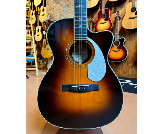 Fender Paramount PM3 Deluxe