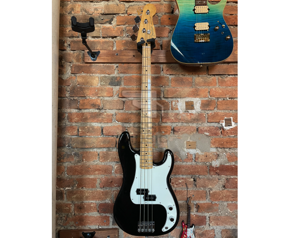 Fender Player Precision Bass Black