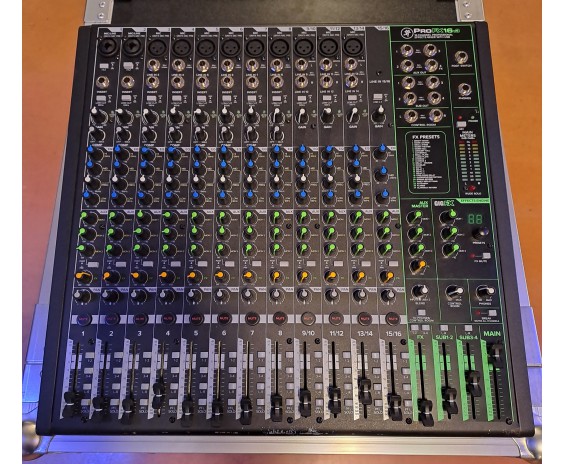 Mackie PROFX16V3 + BAG