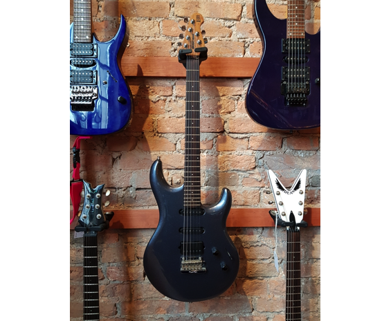 Music Man Luke III