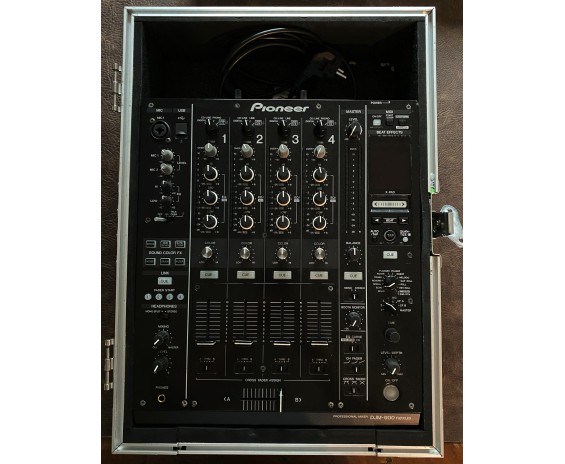 Pioneer Dj DJM-900 NXS + Flight Case