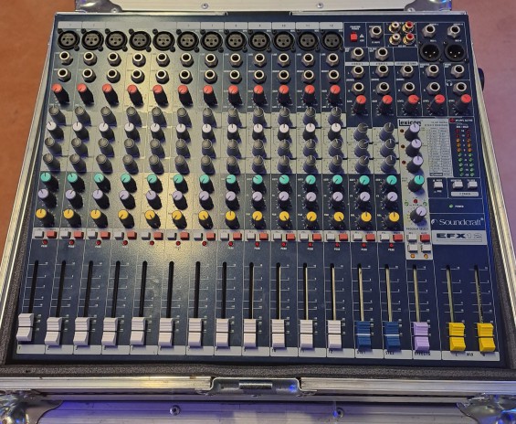 Soundcraft Mixer EFX12