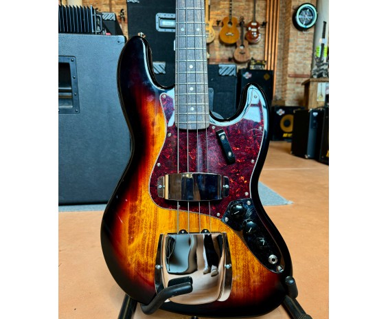 Squier Classic Vibe 60s Jazz Bass 3 Tone Sunburst