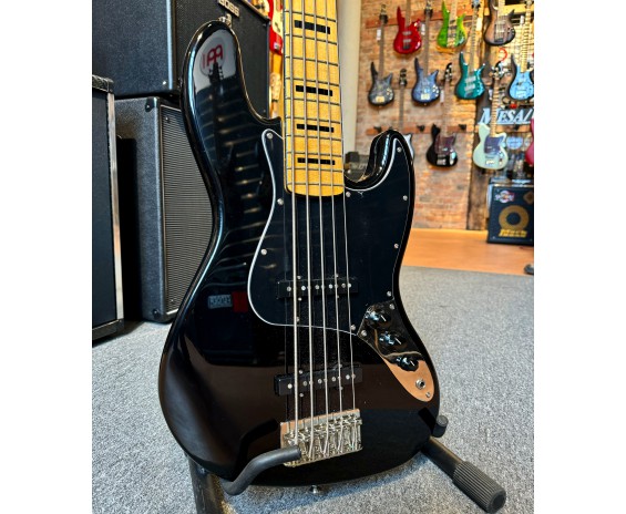 Squier Classic Vibe 70s Jazz Bass V Black